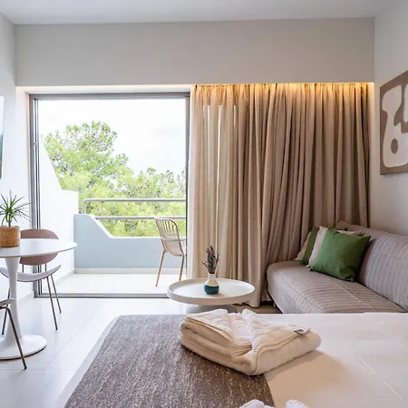 Pine View Urban Living 4 Apartament